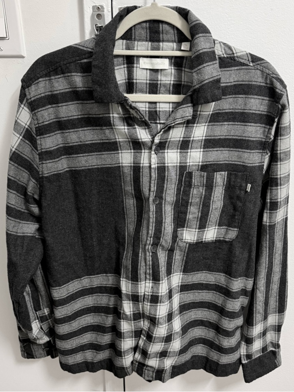 Men’s Urban Outfitters Standard Cloth Flannel Camp Shirt